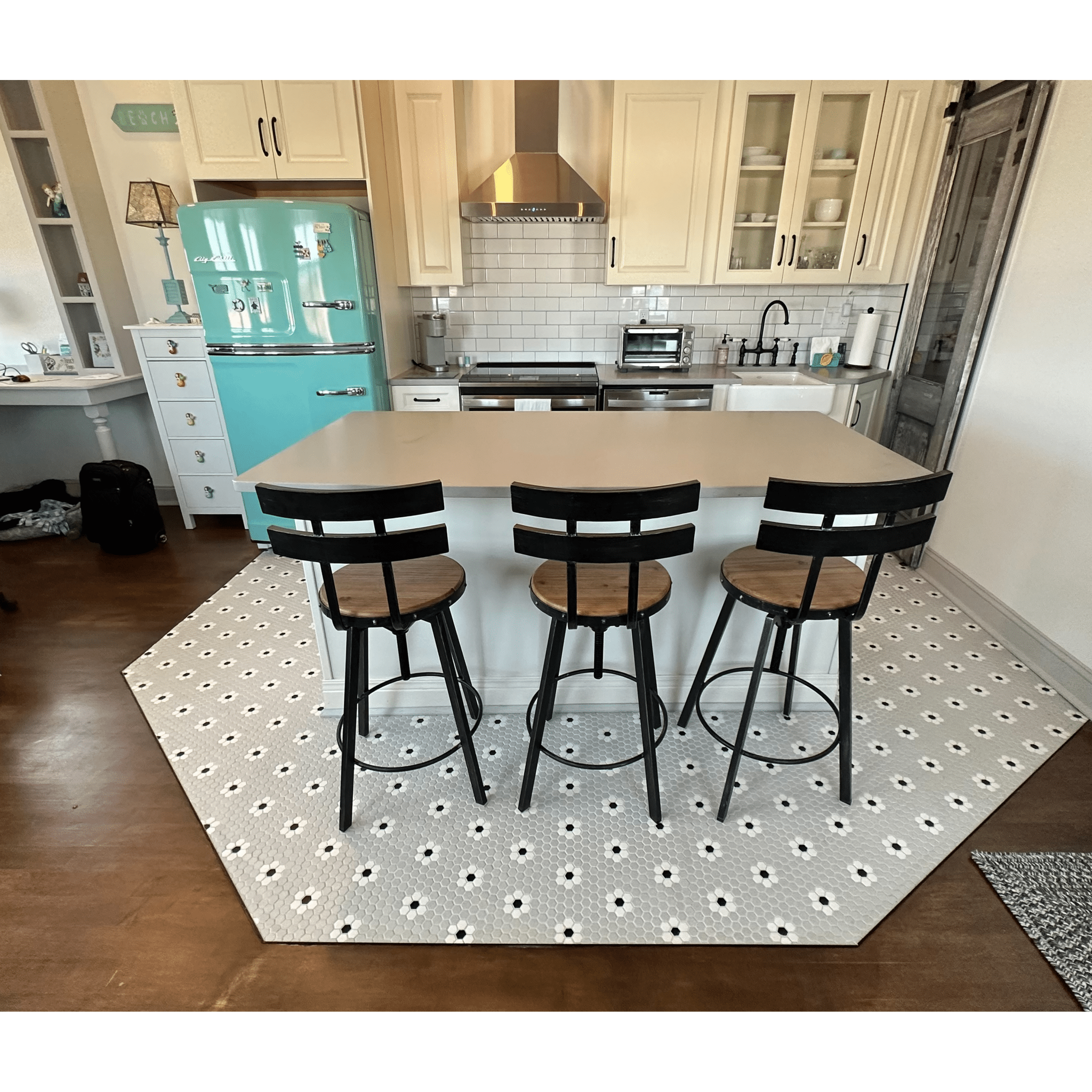 Flower Porcelain Mosaic Tile - Cemento Collection