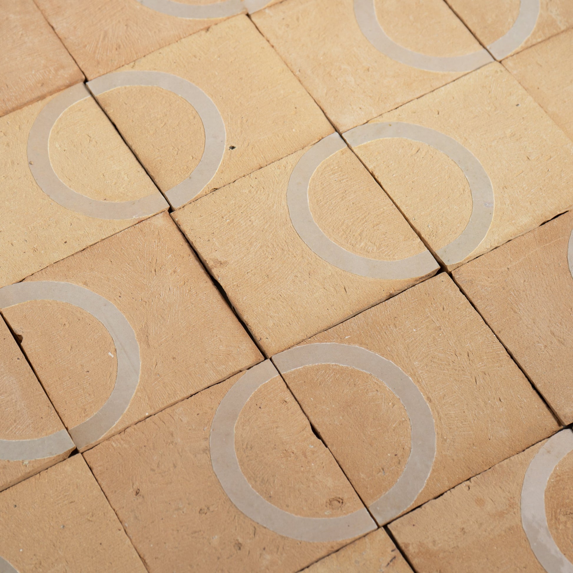 Chiseled 4x4 Circular Ecru White Zellige Tile - Cemento Collection