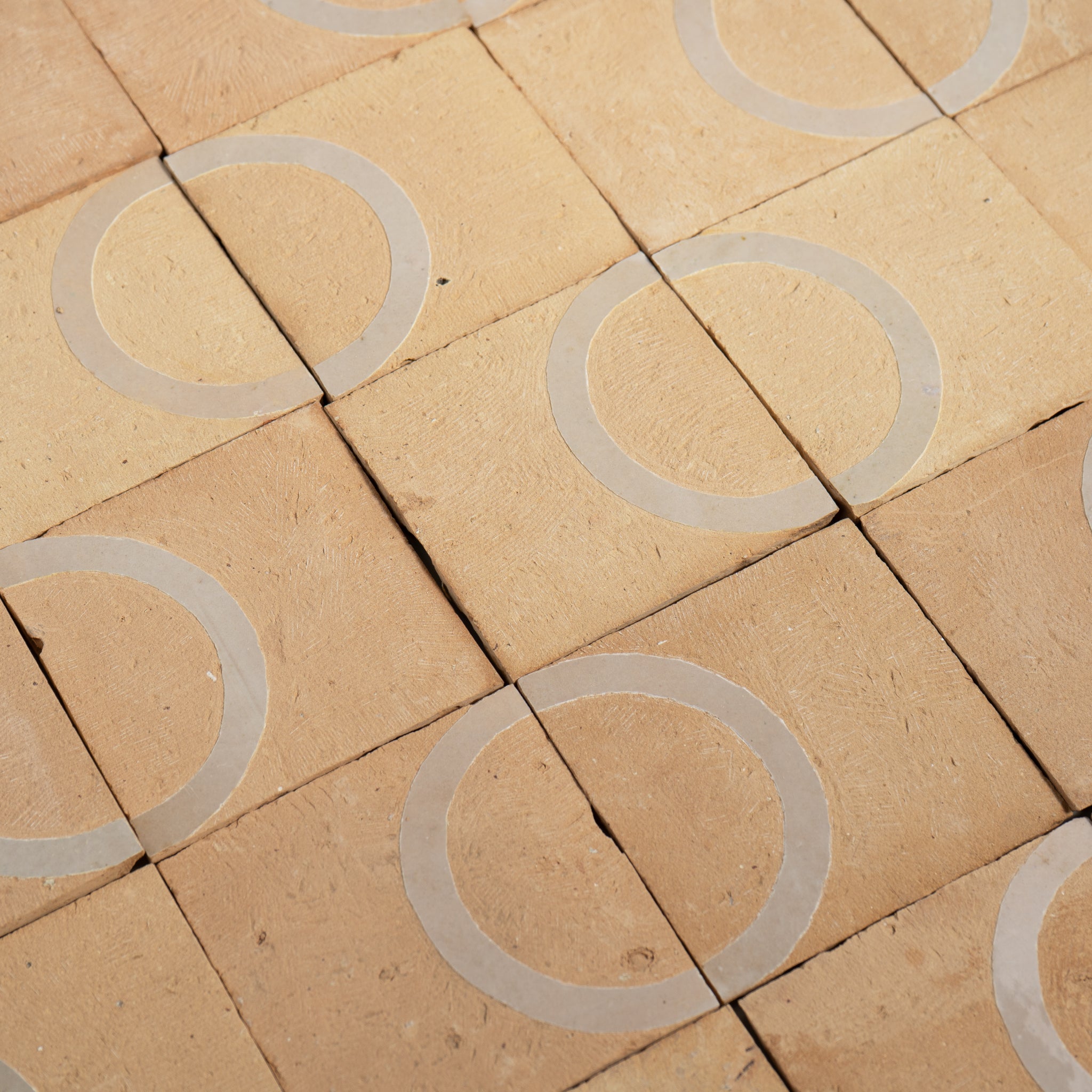 Chiseled 4x4 Circular Ecru White Zellige Tile - Cemento Collection