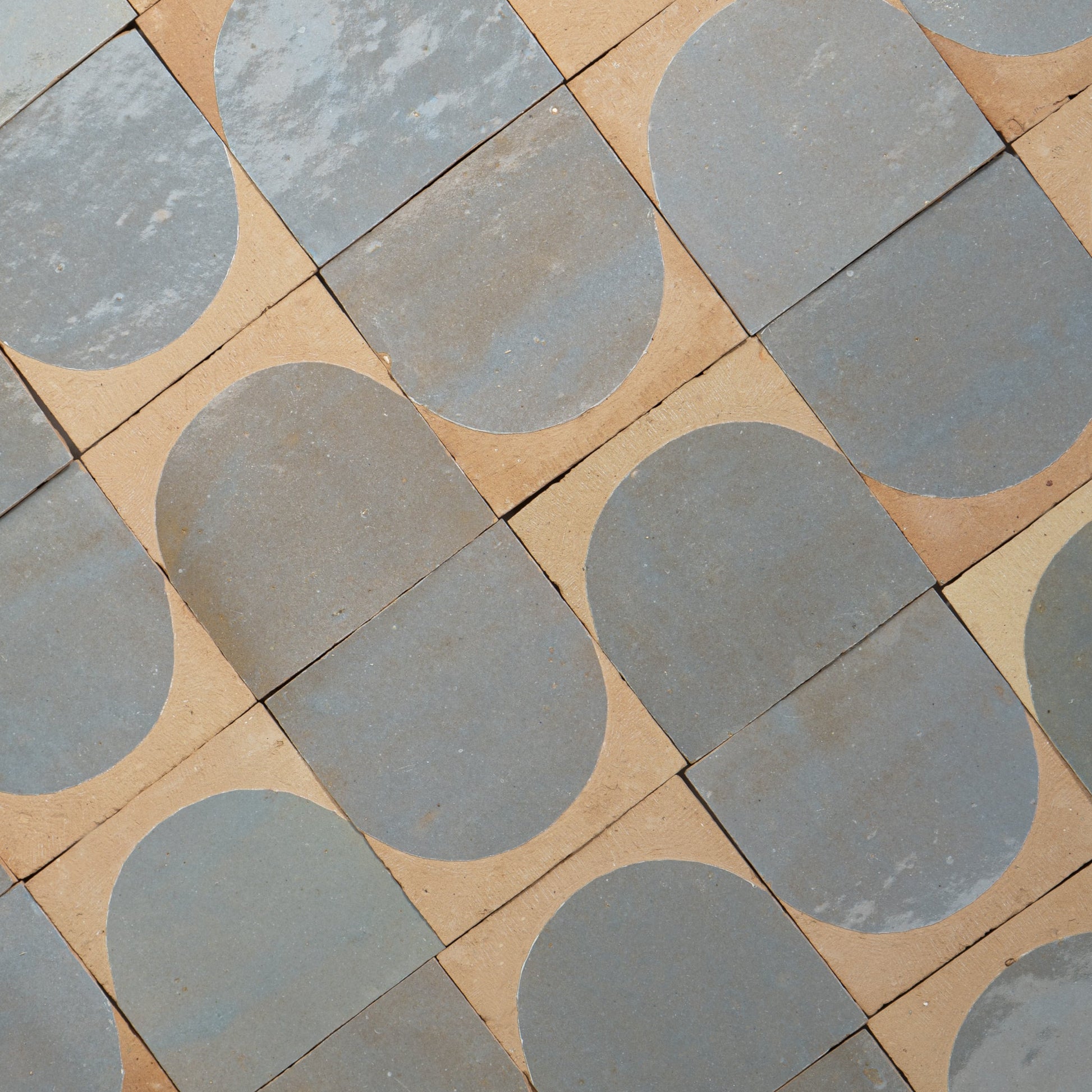 Chiseled 4x4 Half - Moon Pewter Grey Zellige Tile - Cemento Collection