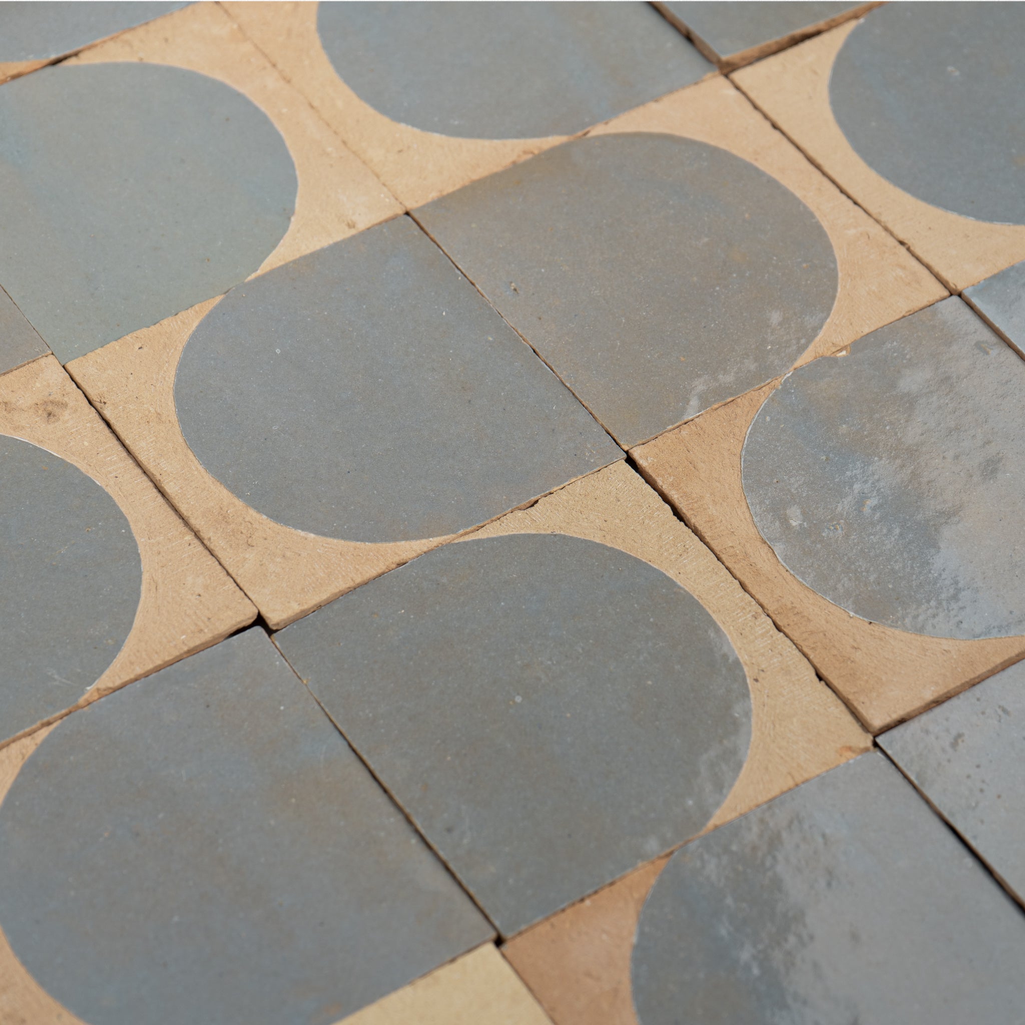 Chiseled 4x4 Half - Moon Pewter Grey Zellige Tile - Cemento Collection