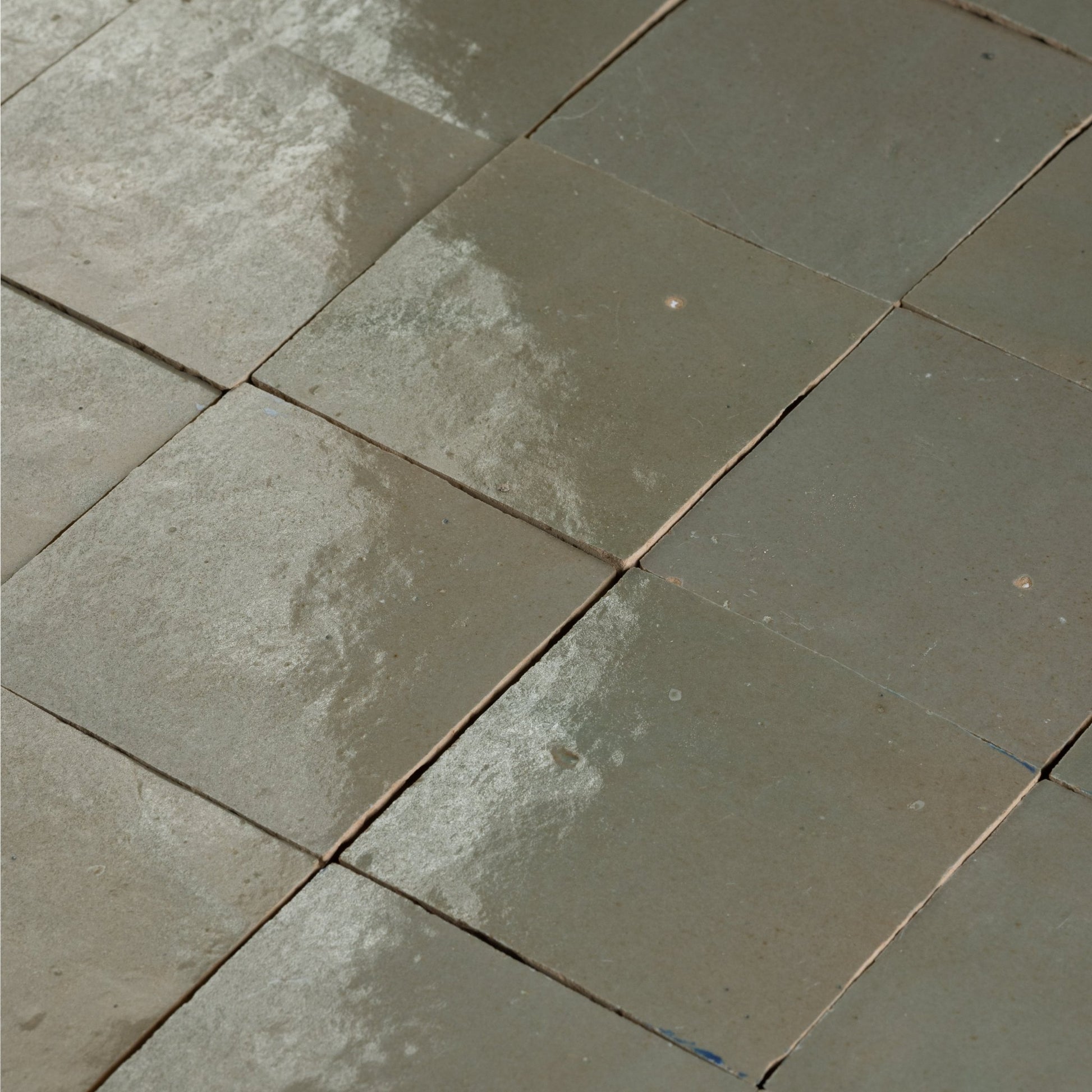 Handmade Moroccan Zellige 4x4 Earth Terracotta Tile - Cemento Collection
