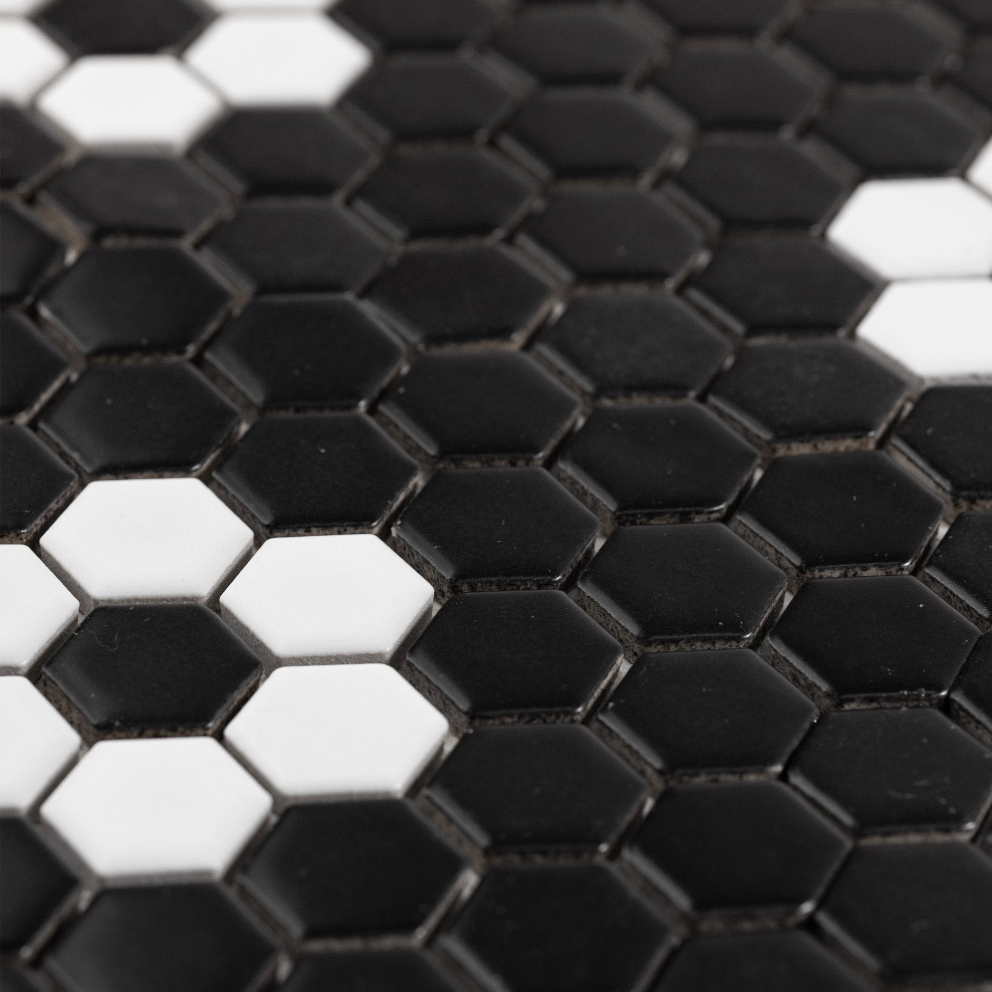 Metro Hex Matte Black with White Flower Porcelain Mosaic Tile (Batch: 012) - Cemento Collection