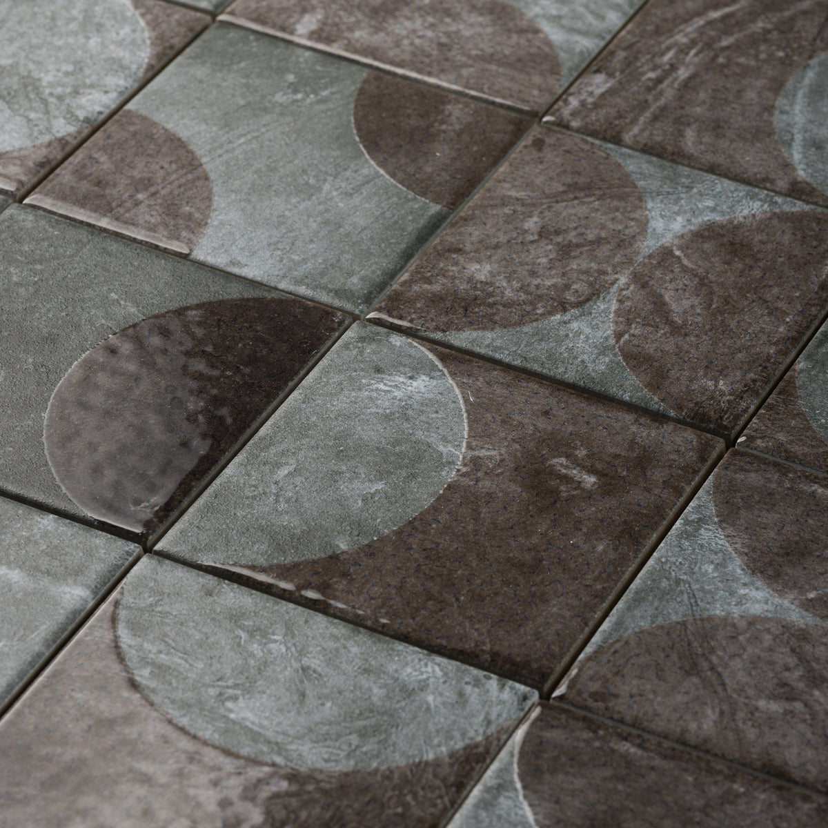 Moonlit Circular Silver Grey Porcelain Tile | Cemento Collection