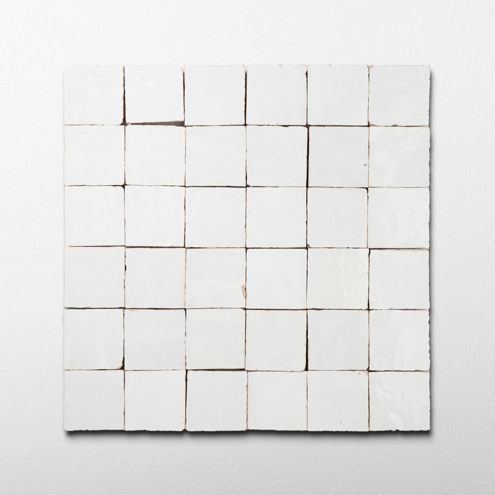 フォトタイル Chiseled 4x4 Half-Moon Earth Zellige Tile | Cemento Collection