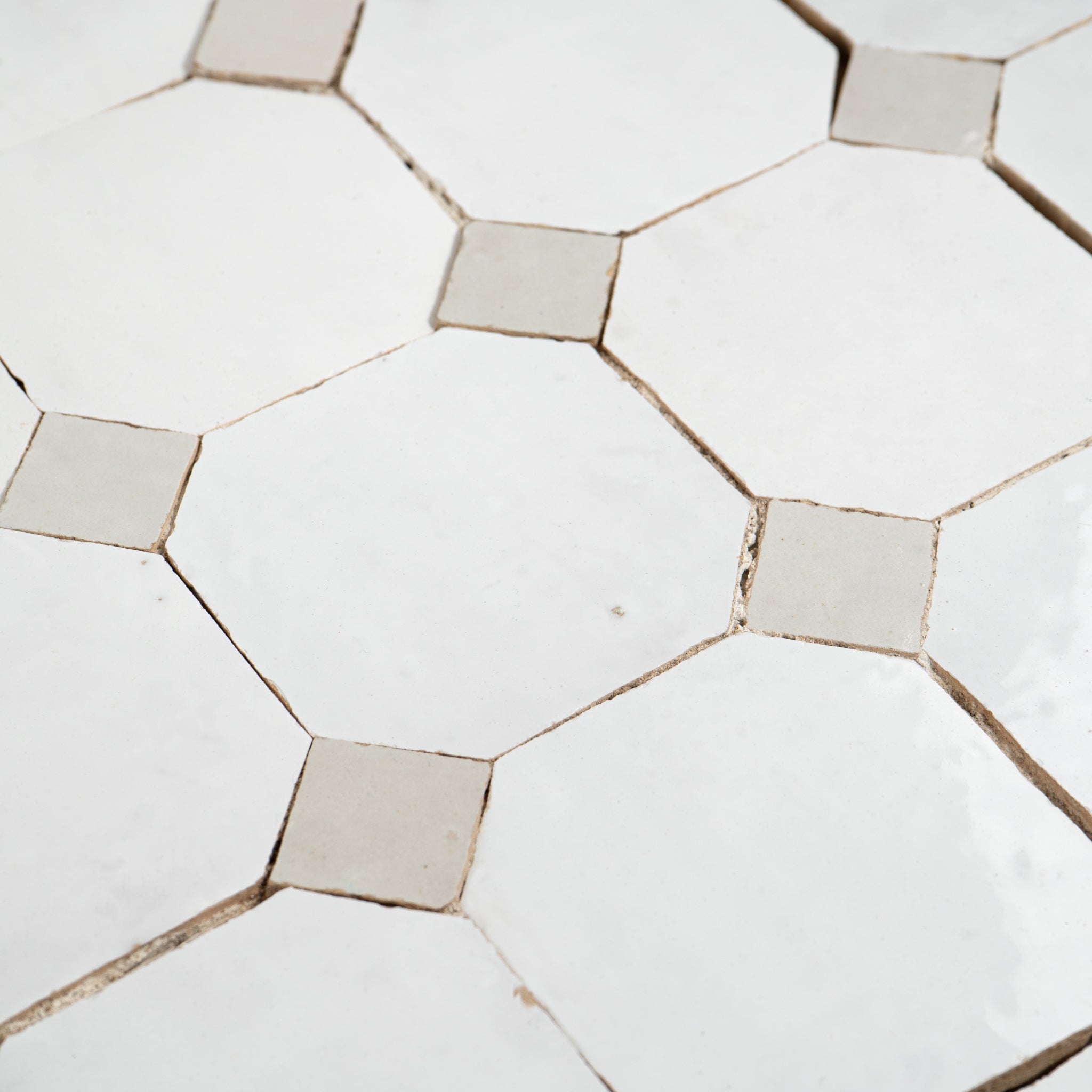 Moroccan Zellige Snow White Mosaic with Off White dots | Cemento