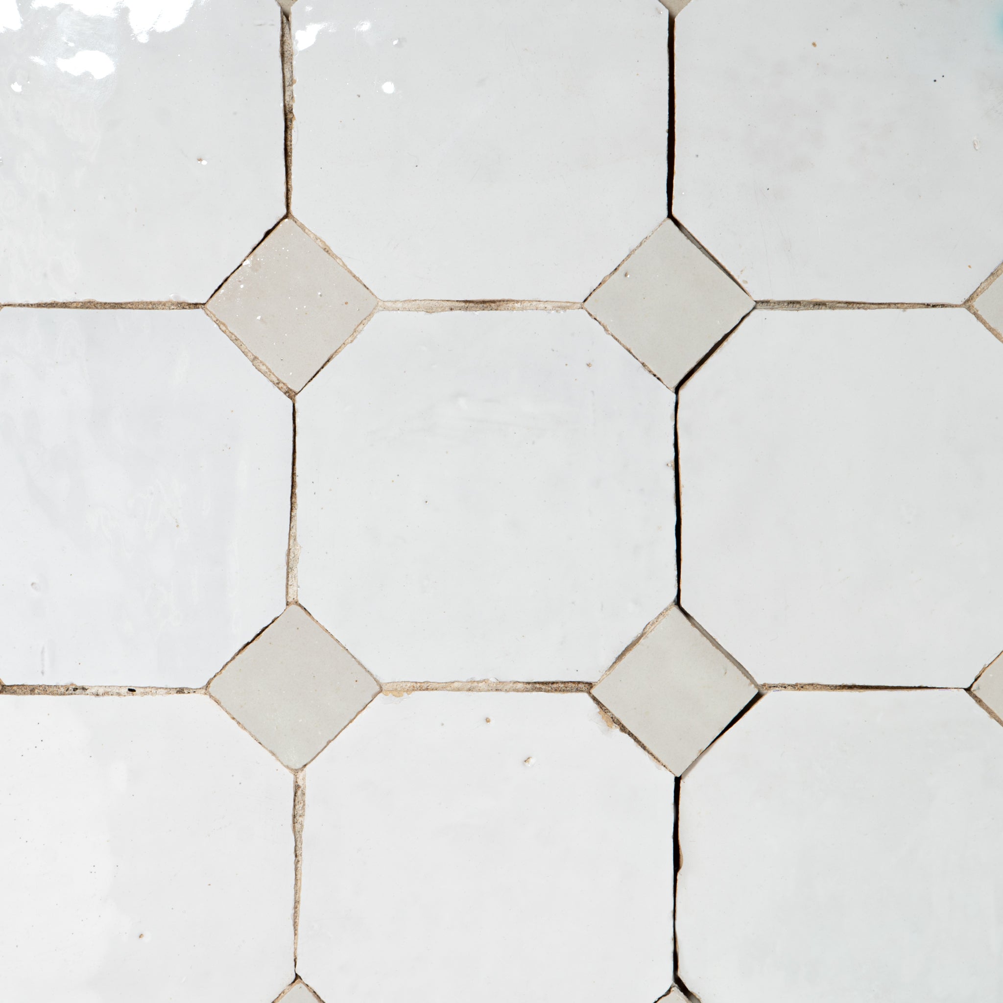Moroccan Zellige Snow White Mosaic with Off White dots | Cemento