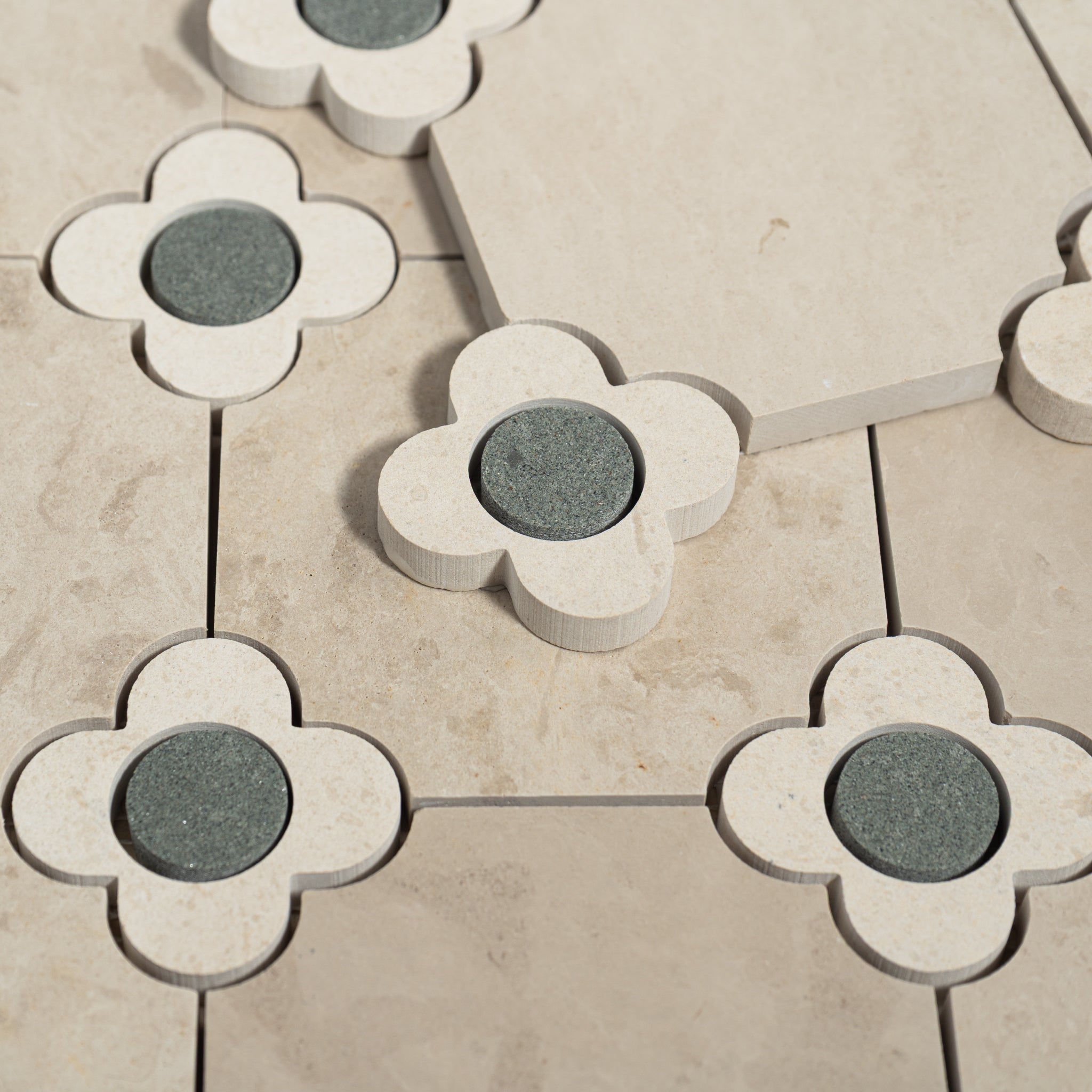 Octagon with Flower | Harley Beige - Beige Limestone - Belgian