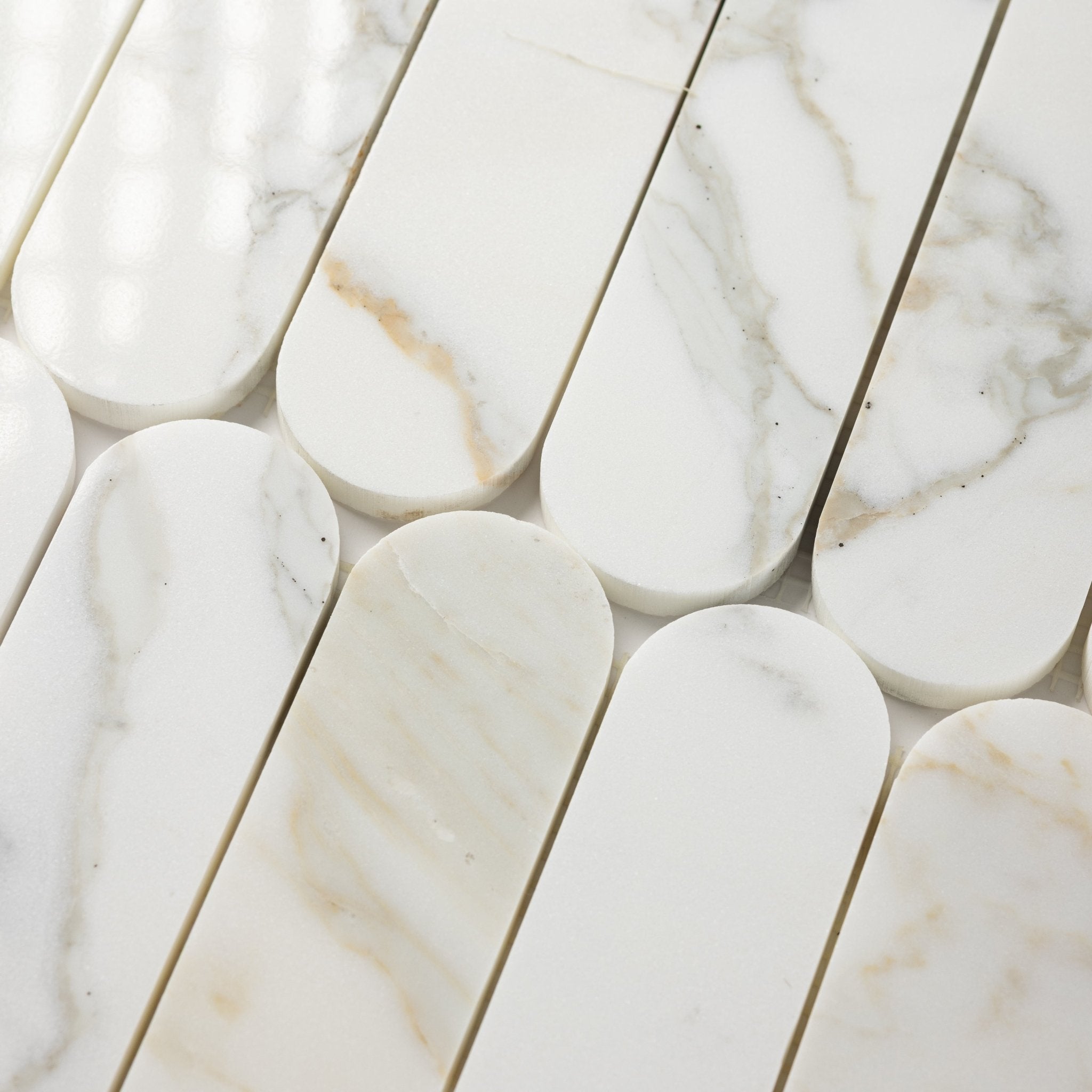 Pill Shape Calacatta Gold Marble Polished Mosaic Tile - Cemento Collection