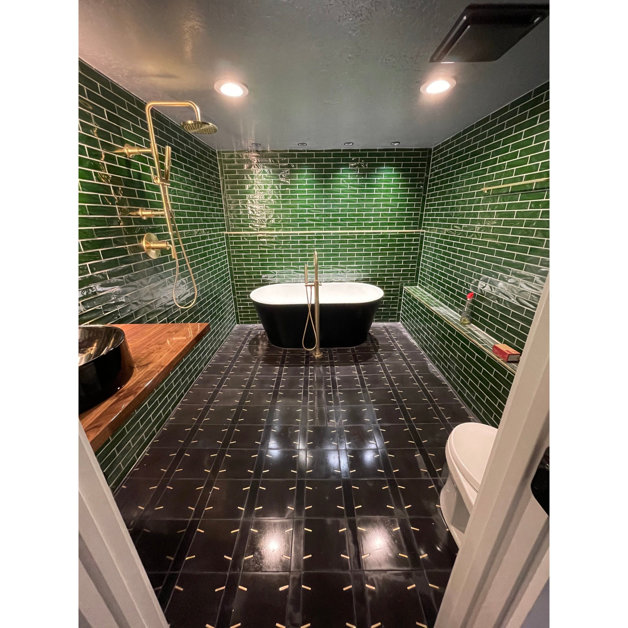 Handmade 2x10 Emerald Green Glossy Undulated Subway Tile